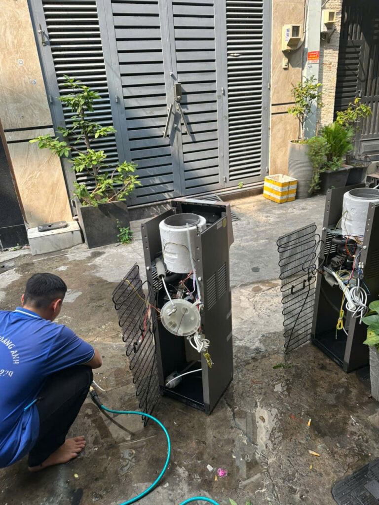 Vệ sinh cây nước